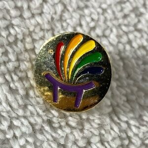 5/$35 Vintage United Church Rainbow Souvenir Pin